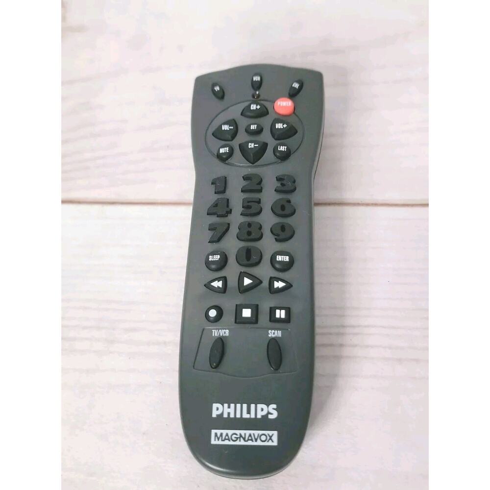 Philips Magnavox REM 110 Universal Remote Control Large Button TV VCR Cable